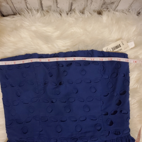 AQUA BLOOMINGDALE'S EYELET NAVY DRESS SIZE M - Picture 8 of 11